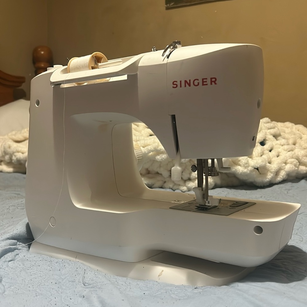 White sowing machine great condition brand new